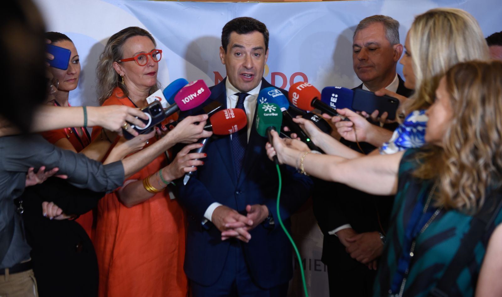 La investidura de José Luis Sanz como alcalde de Sevilla, en imágenes