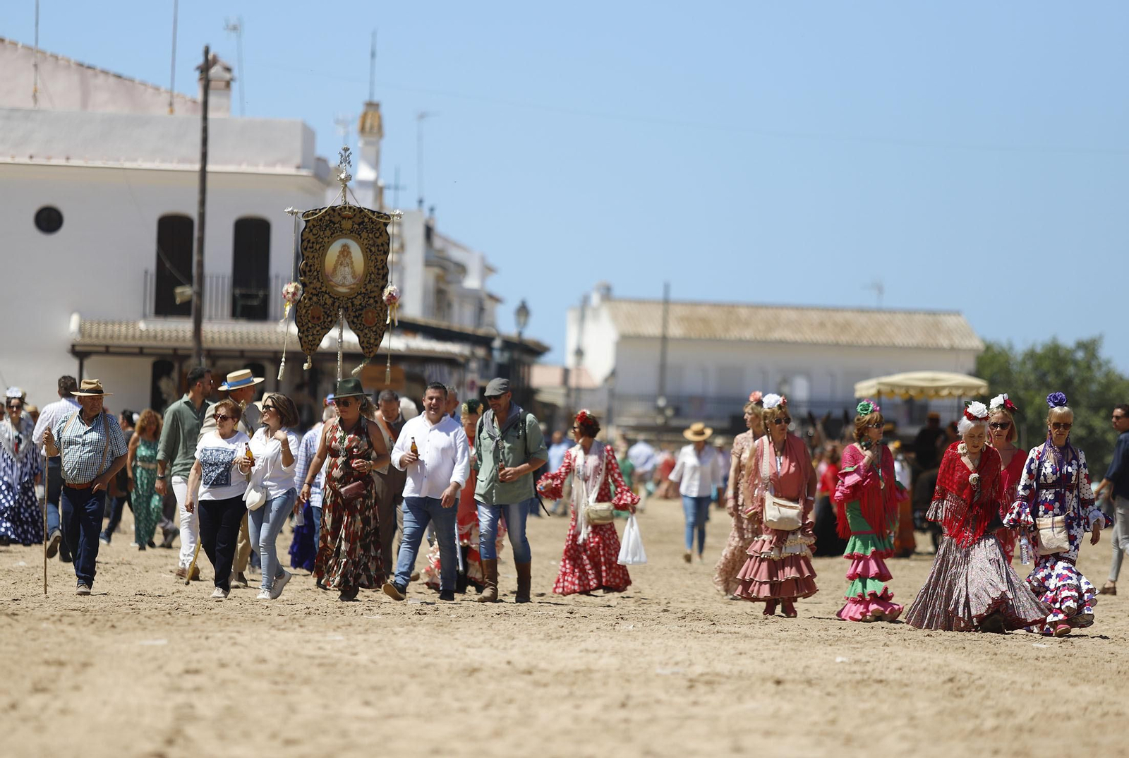 Ambiente en la aldea del Rocío en la jornada del sábado