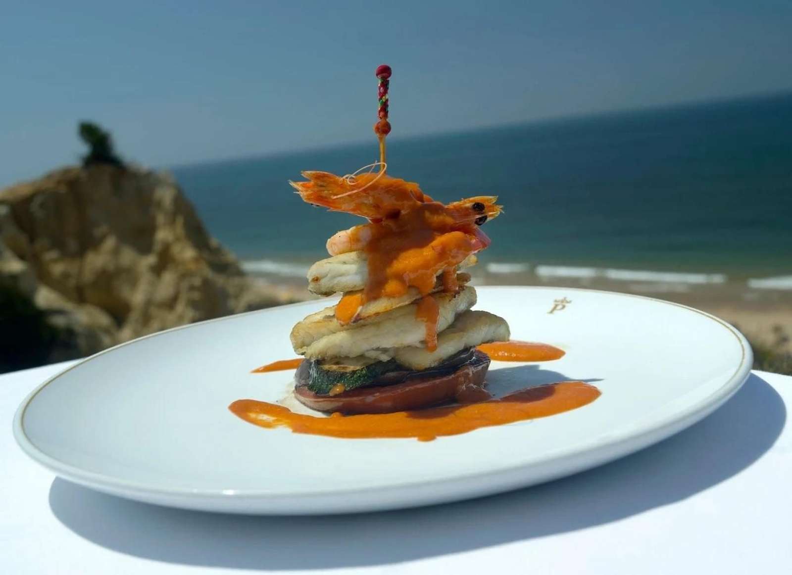 Comer con vistas inigualables Comer con vistas inigualables