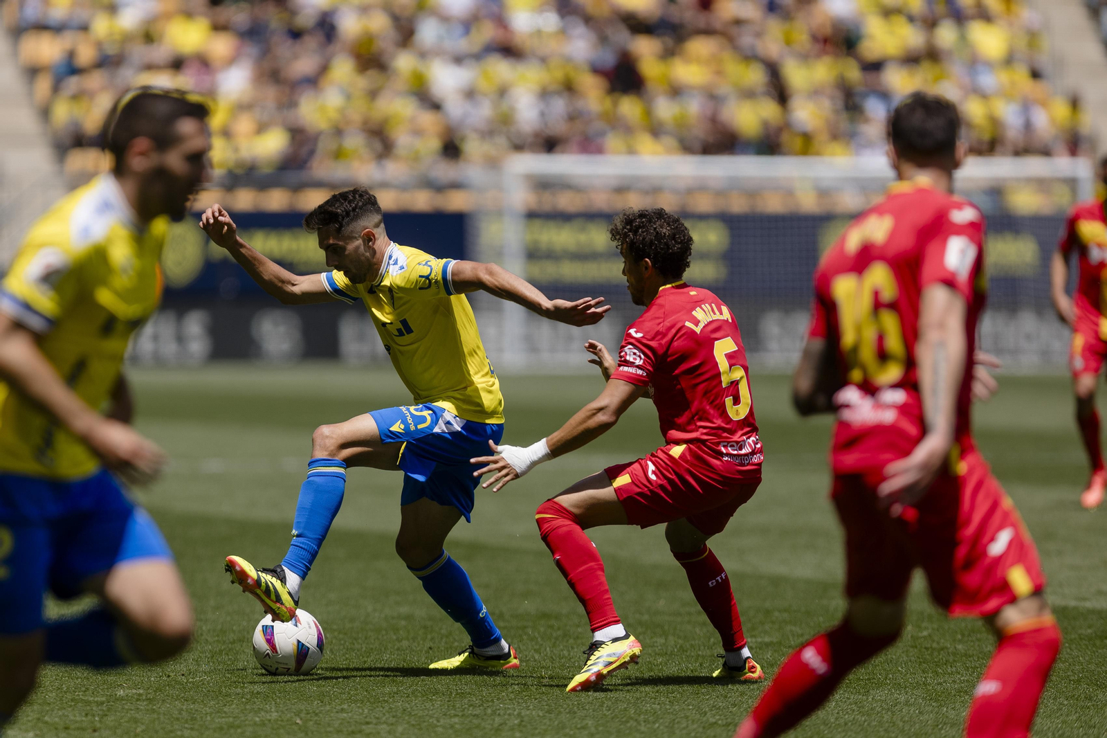 Las imágenes del partido entre el Cádiz C.F y el Getafe