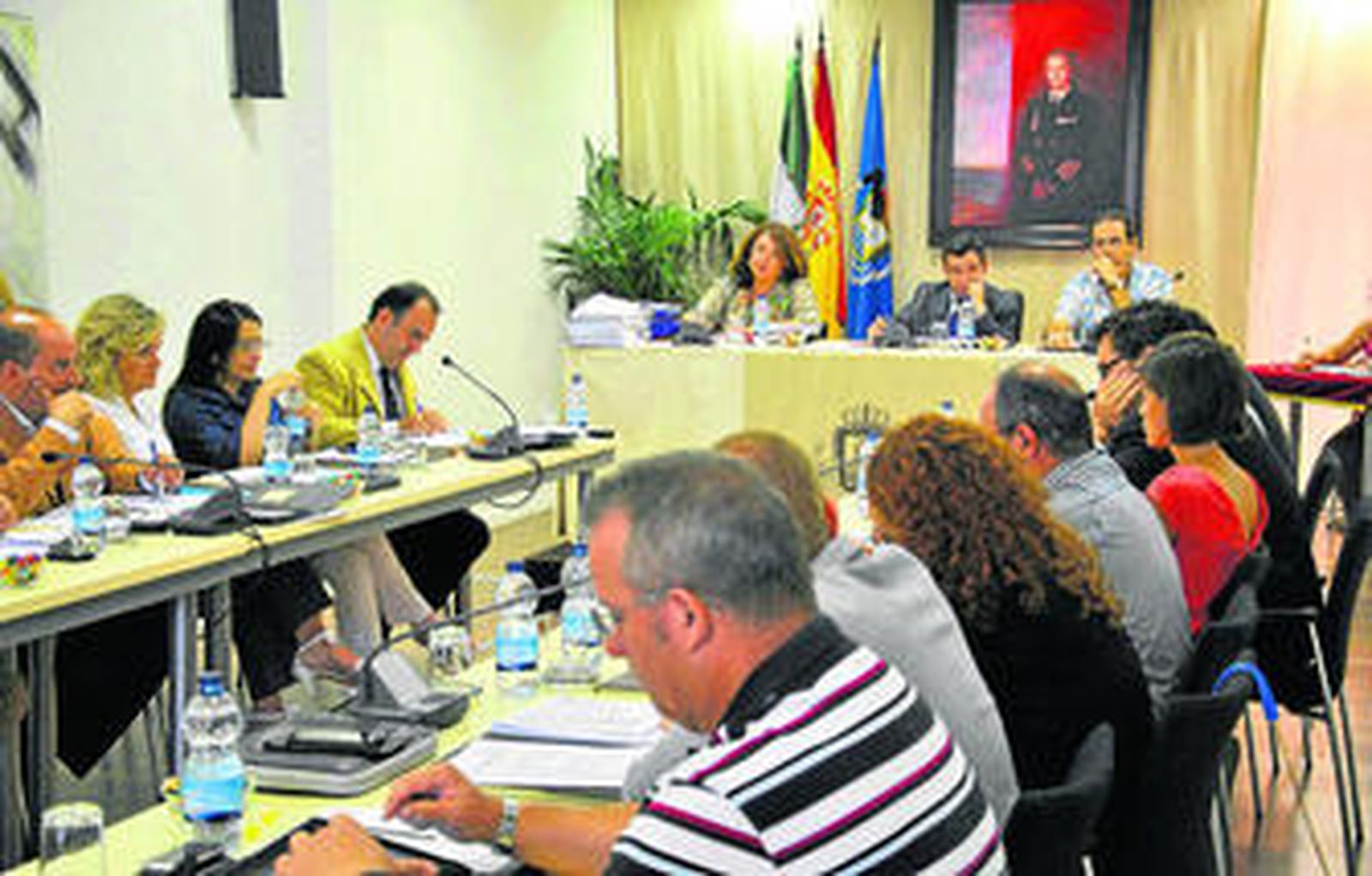 Vista general del pleno en su nueva ubicación, el centro de congresos.