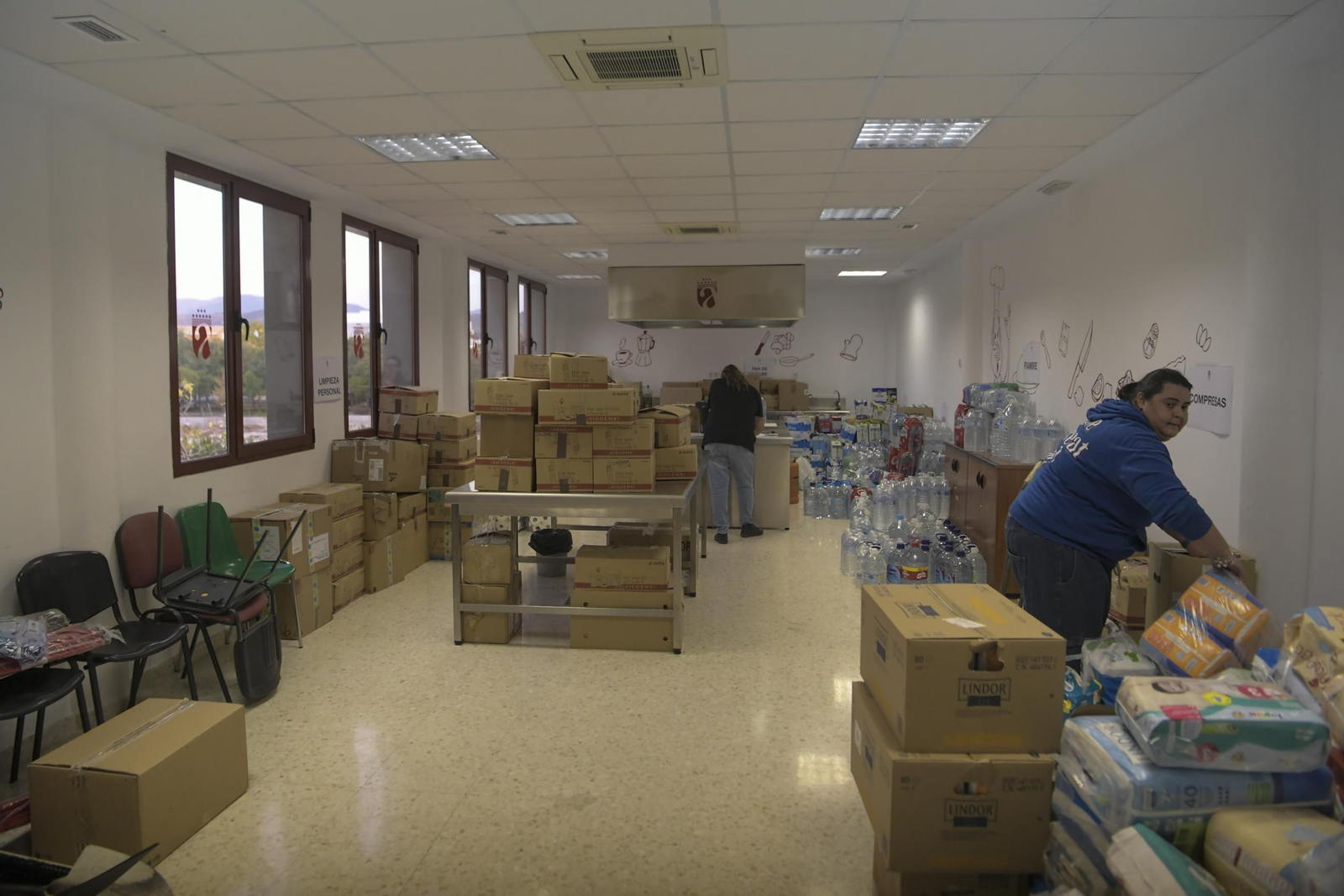 Galería | Granada se entrega a los afectados por la DANA de Valencia con recogidas solidarias