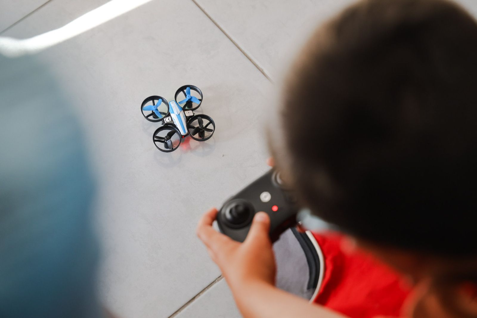 Imágenes del primer campamento Tecnotribu, en el Polideportivo Municipal Diego Lobato