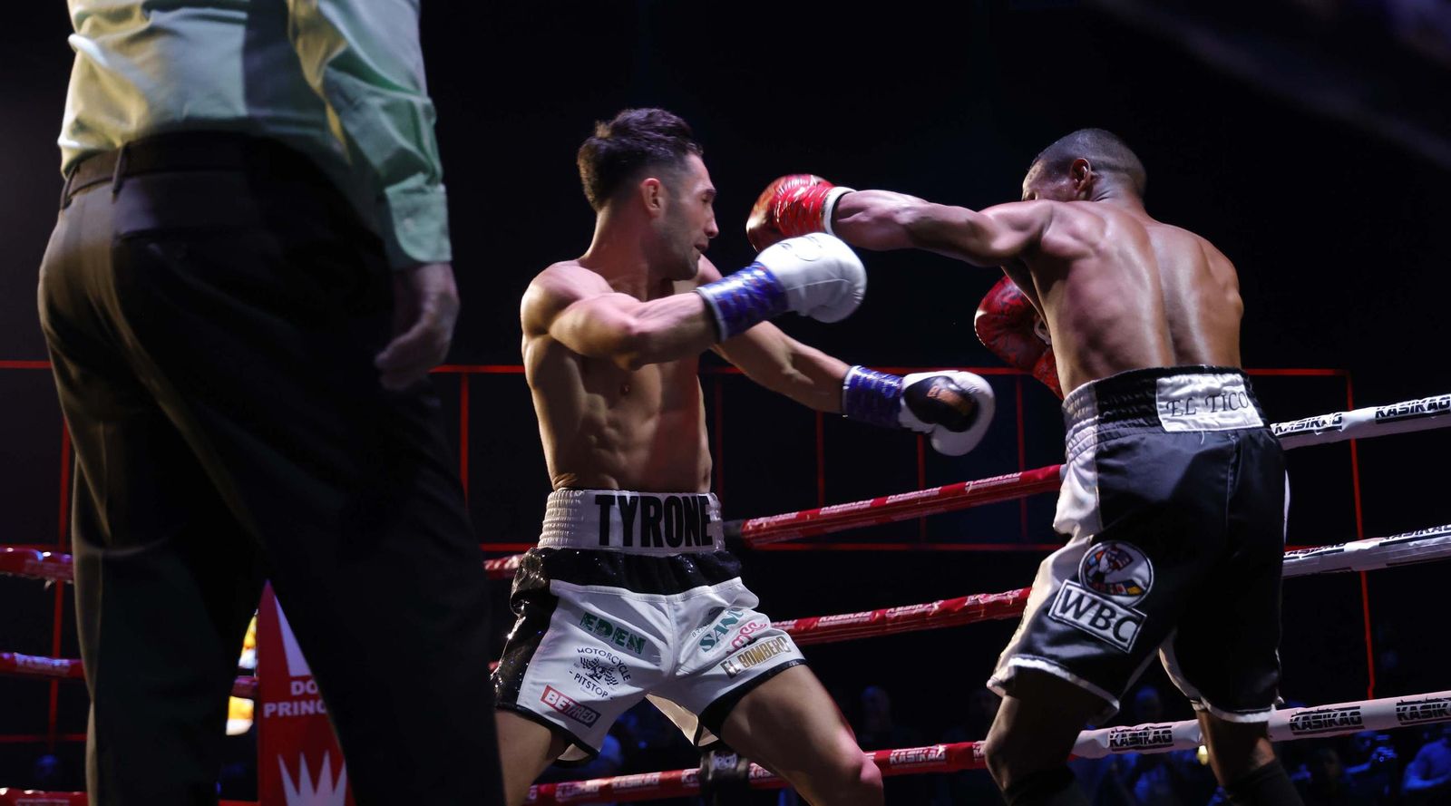 Las fotos de la VIII Fight Night de boxeo del Don Príncipe en San Roque