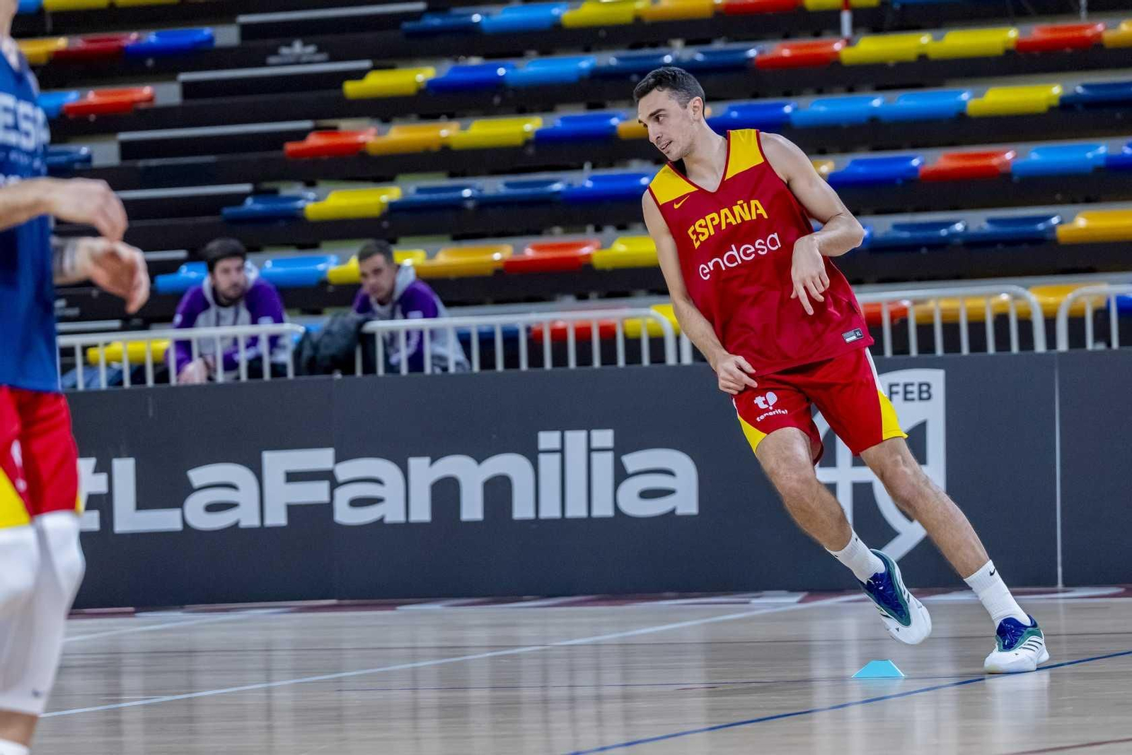 Alberto Díaz, Francis Alonso y Paco Aurioles, en la primera España de Chus Mateo