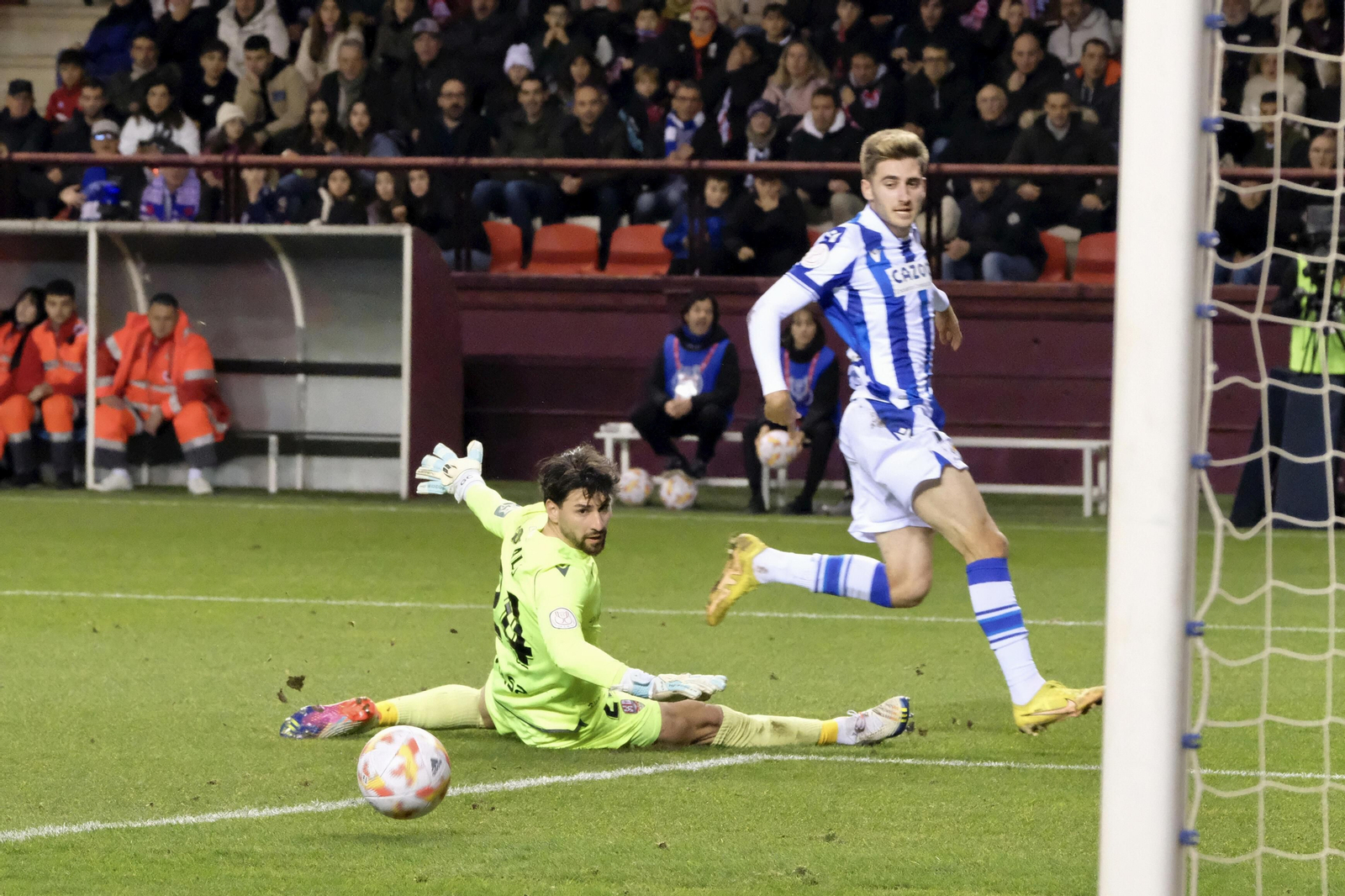 Gonzalo Crettaz y Robert Navarro en un UD Logroñés - Real Sociedad B