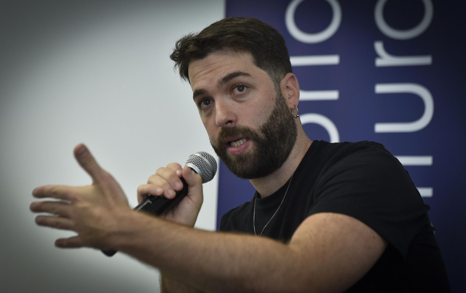 El director Rafael R. Villalobos (Sevilla, 1987).