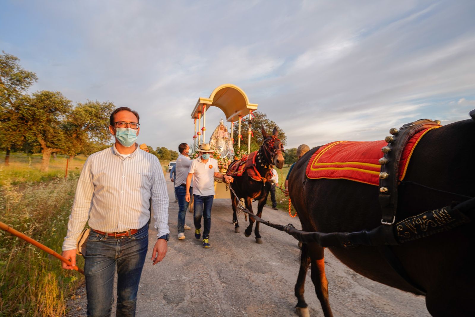 La llevada de la Virgen de Luna al santuario de La Jara, en fotografías