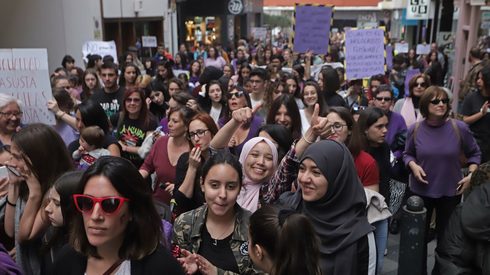 Imágenes de la manifestación  por el Día de la Mujer en Algeciras