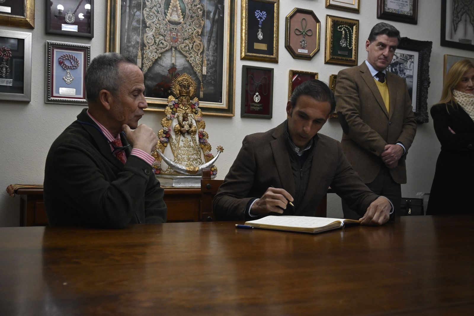 Presentación del Catálogo de la Exposición "Otorga lo Imposible" en imágenes