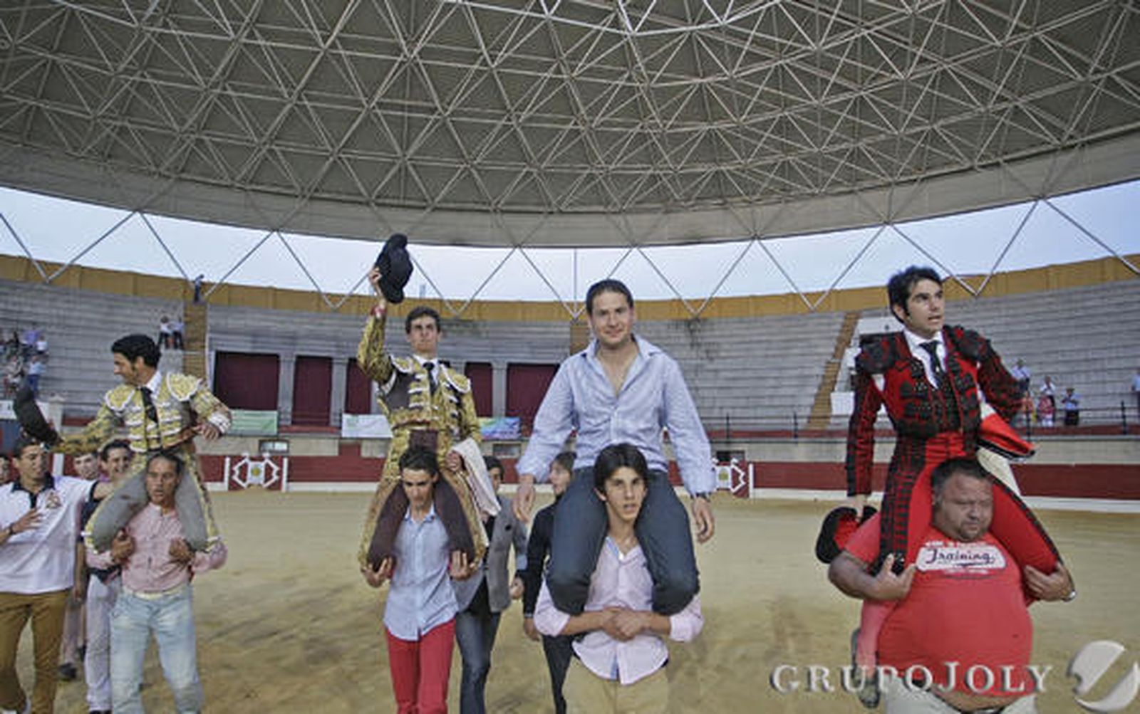 La Montera acoge a Galván, Escarcena y Vega en una tarde inolvidable.

Foto: Erasmo Fenoy
