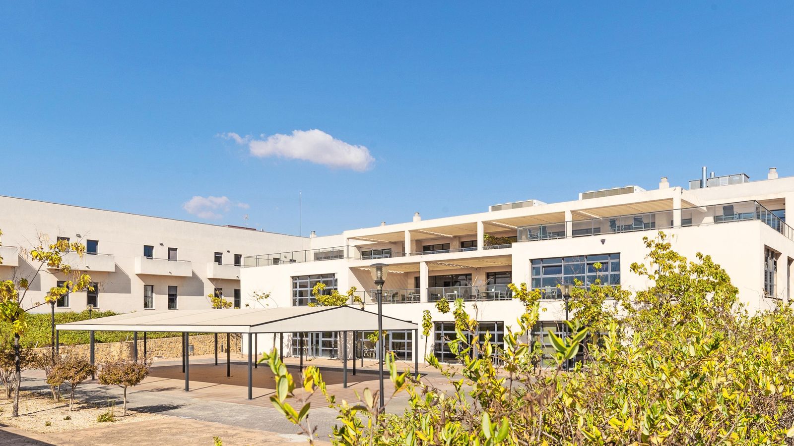 Fachada de la residencia de ORPEA Aljaraque en Huelva