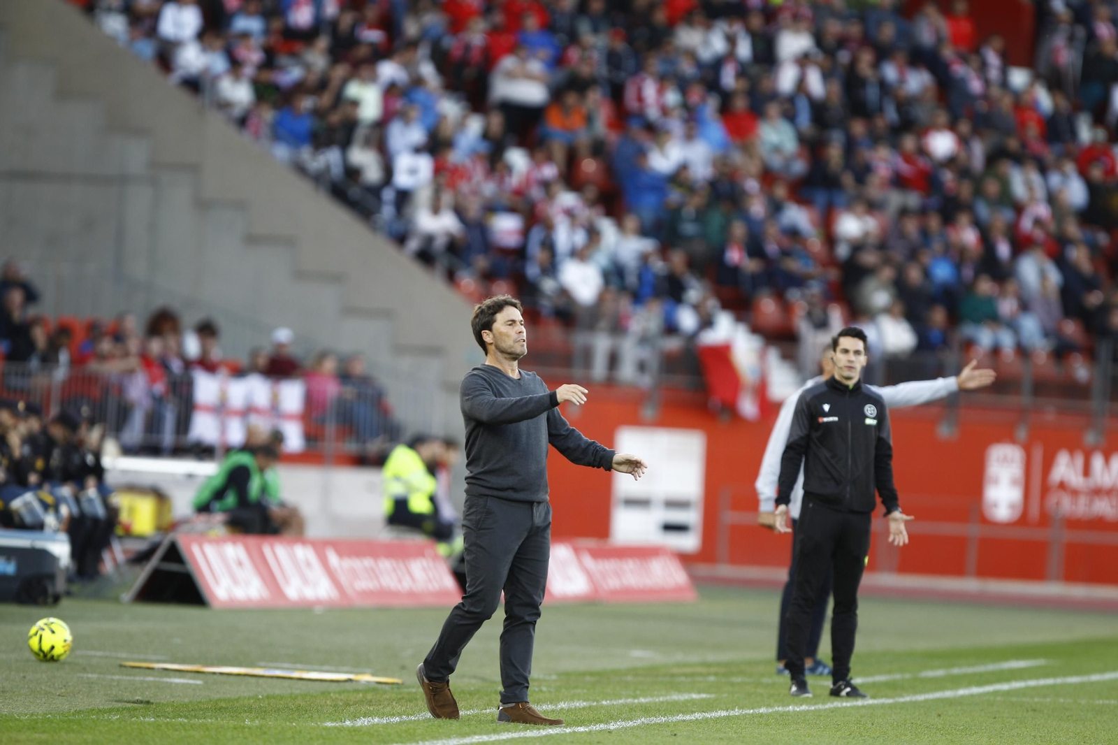 El partido U.D. Almería-Cádiz C.F. en imágenes