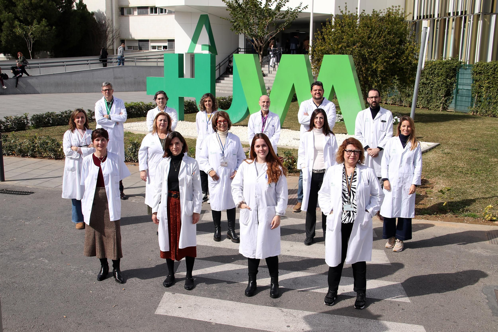 El equipo de Oftalmología del Hospital Virgen Macarena.