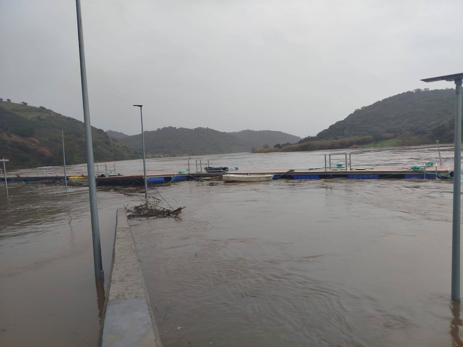 Estado del río Guadiana por el temporal.