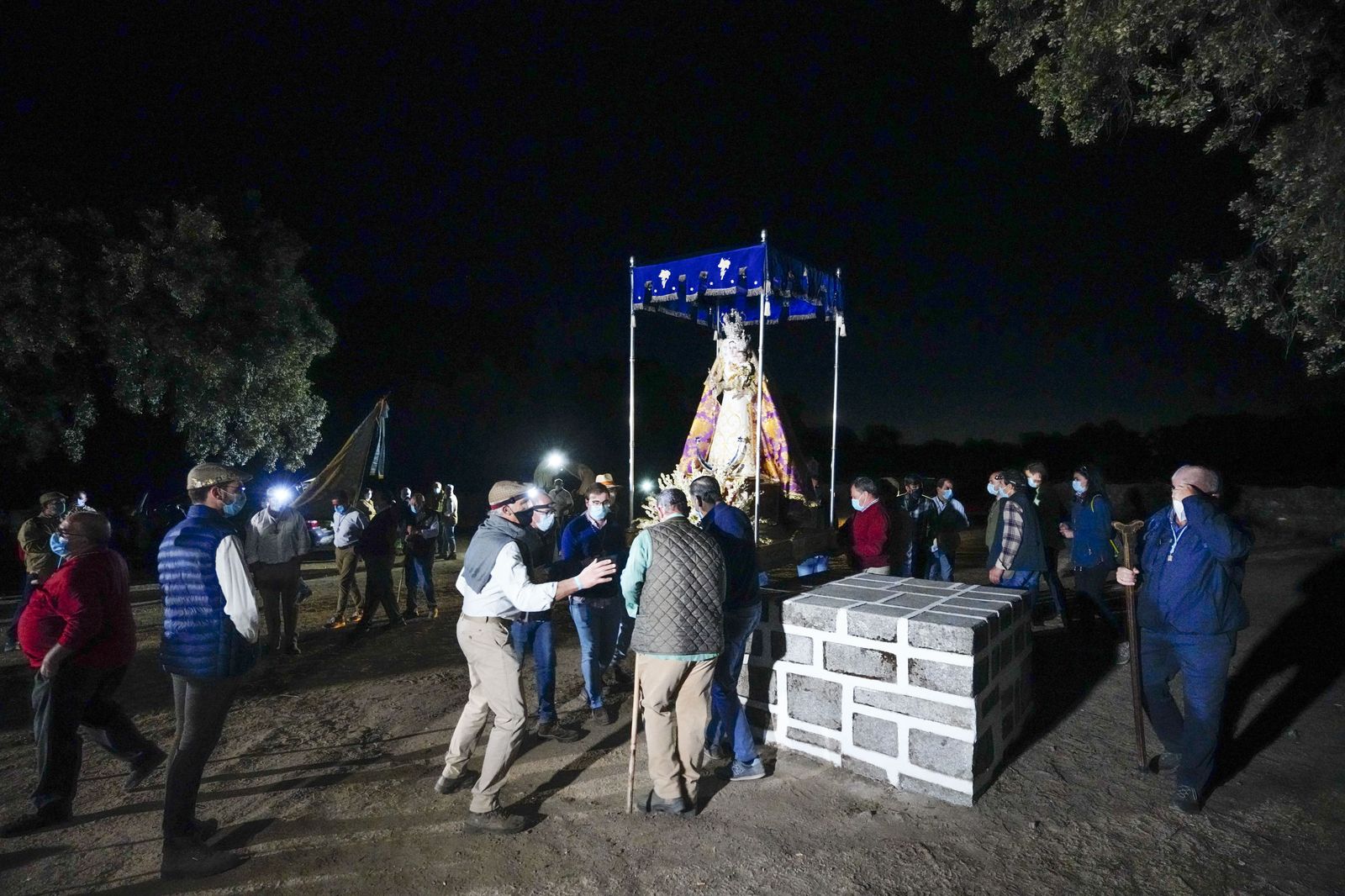 Las fotografías del traslado de la Virgen de Luna al santuario de La Jara