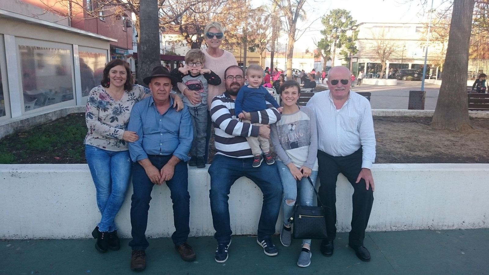 Asier Unciti-Broceta, con su familia. Asier Unciti-Broceta, con su familia.
