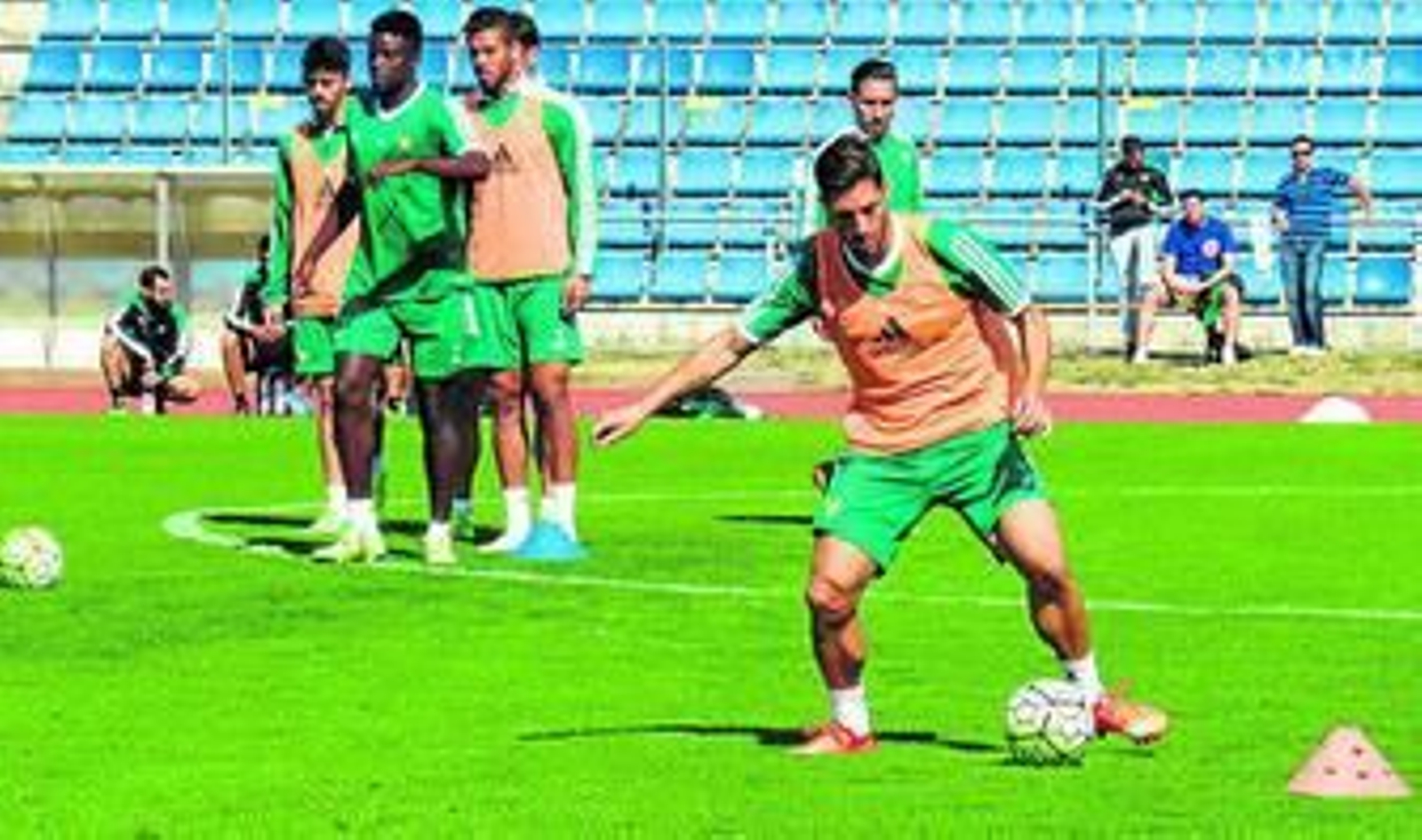 Álvaro Cejudo, en un reciente entrenamiento del Betis.