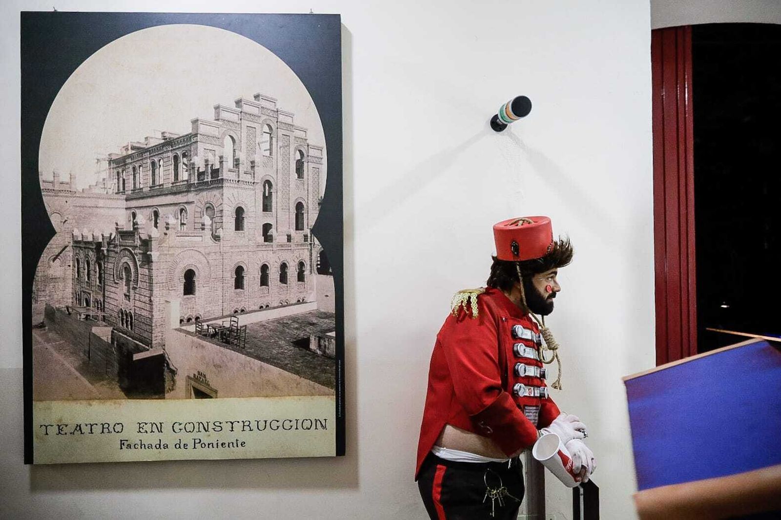 Chirigota 'Hotel y resort Cadi, aquí tiene usté su casa'