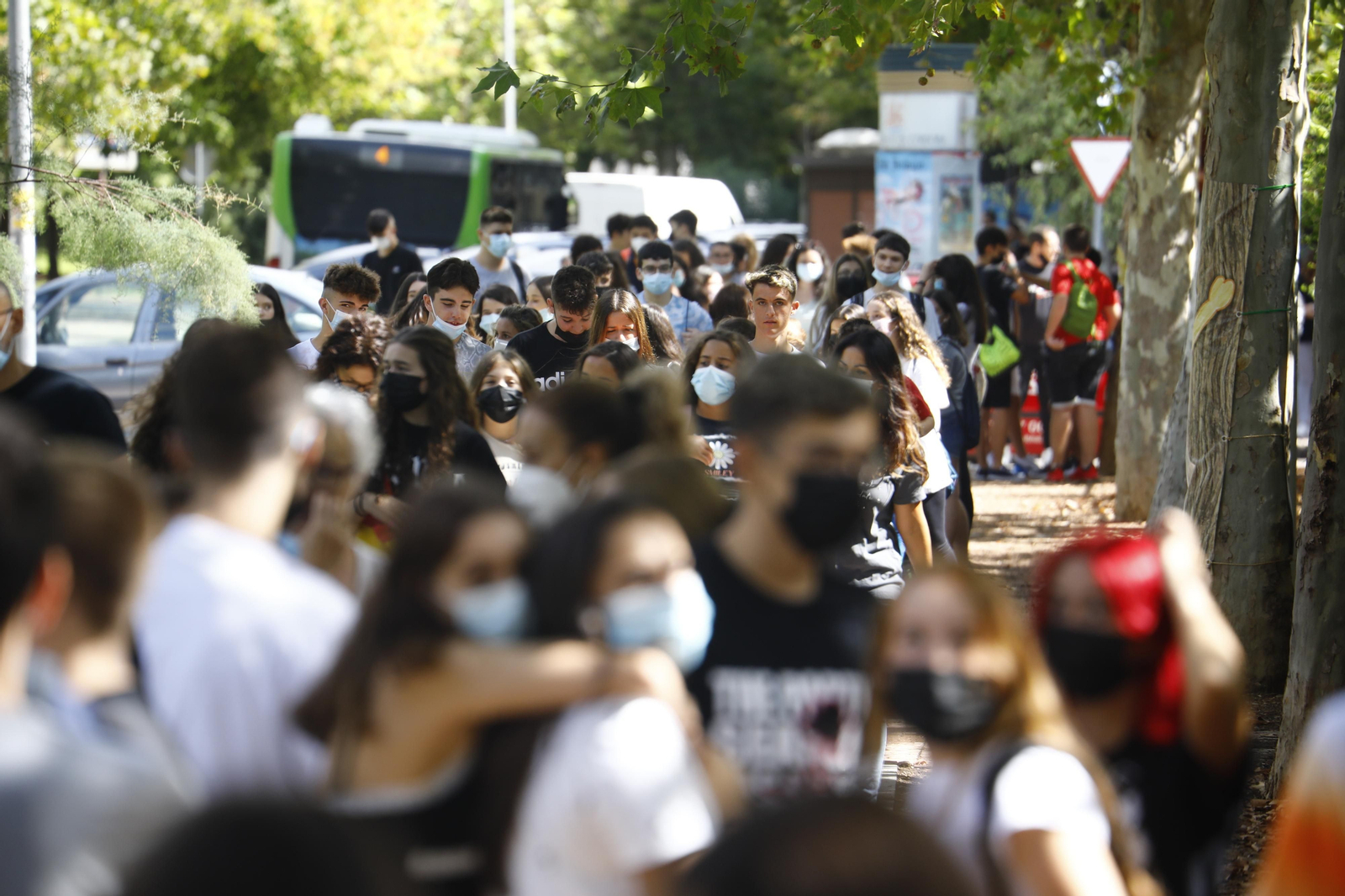 La vuelta a las aulas de los estudiantes de Secundaria y FP de Córdoba en el curso 2021/2022, en imágenes