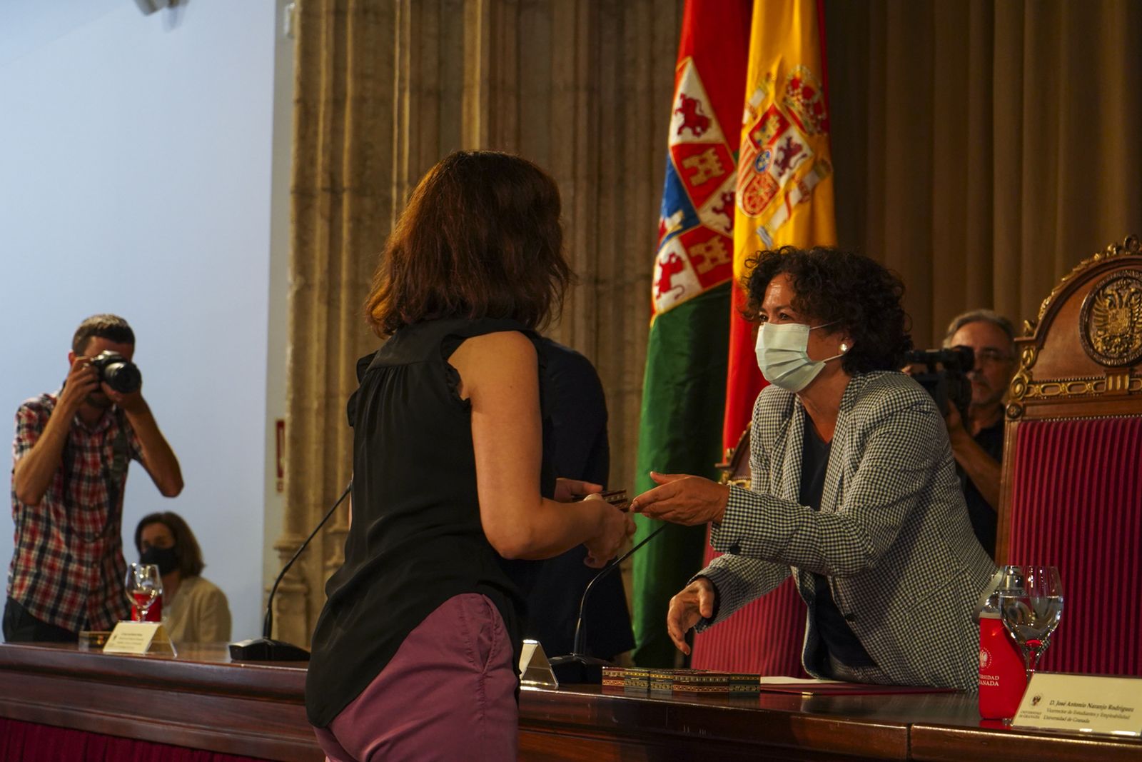 Fotos: estos son los 30 mejores estudiantes de selectividad en Granada homenajeados por la UGR