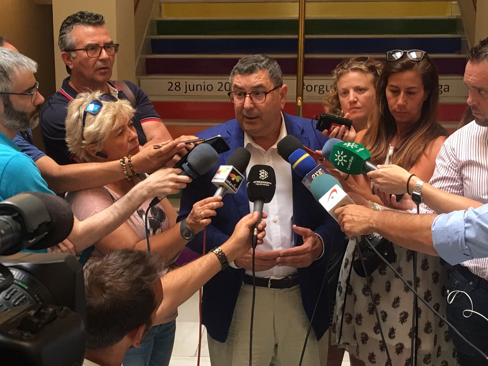 El alcalde de Vélez-Málaga en declaraciones a los medios este martes.