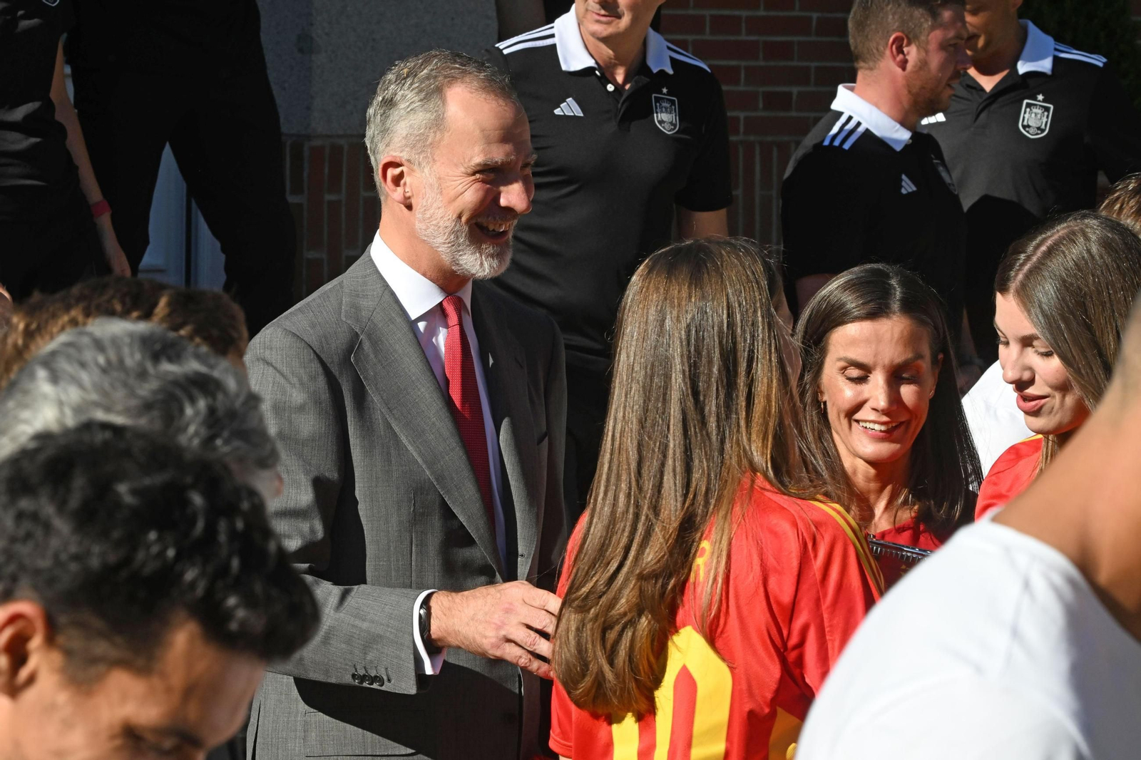 Las fotos de la llegada de los campeones a España