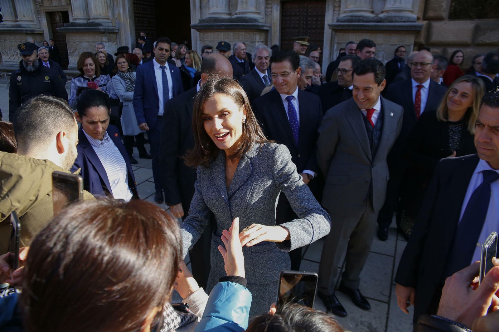 La visita de la reina Letizia, en imágenes