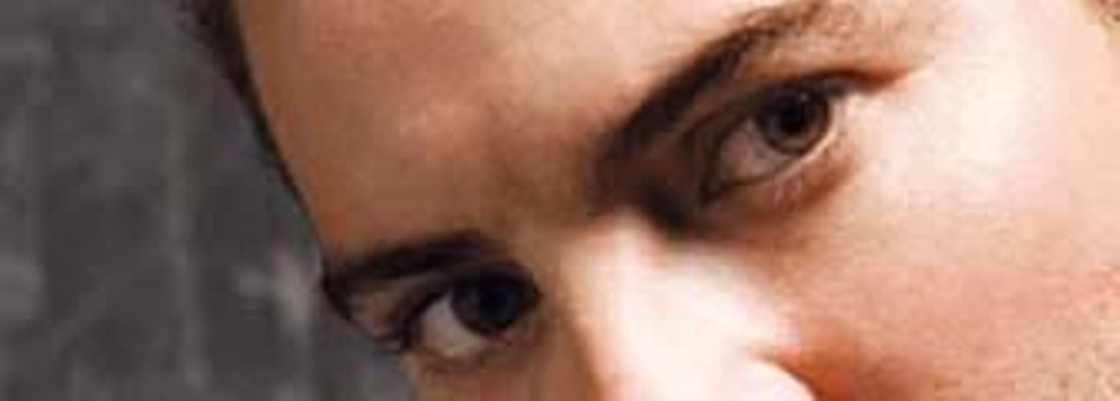 “La distancia con la familia es el mayor sacrificio para un artista”