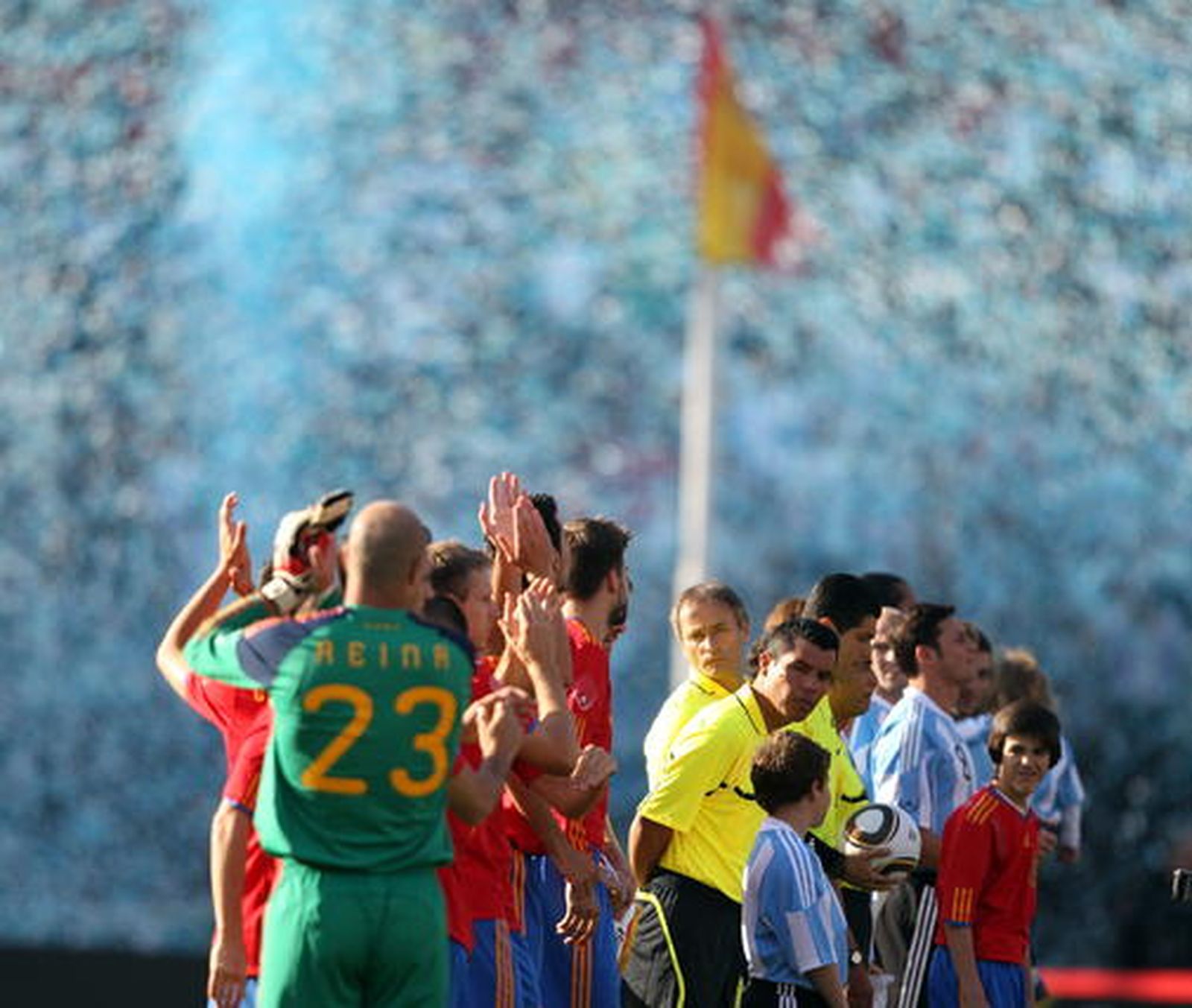 España cae goleada ante Argentina en el Monumental de Buenos Aires. / EFE