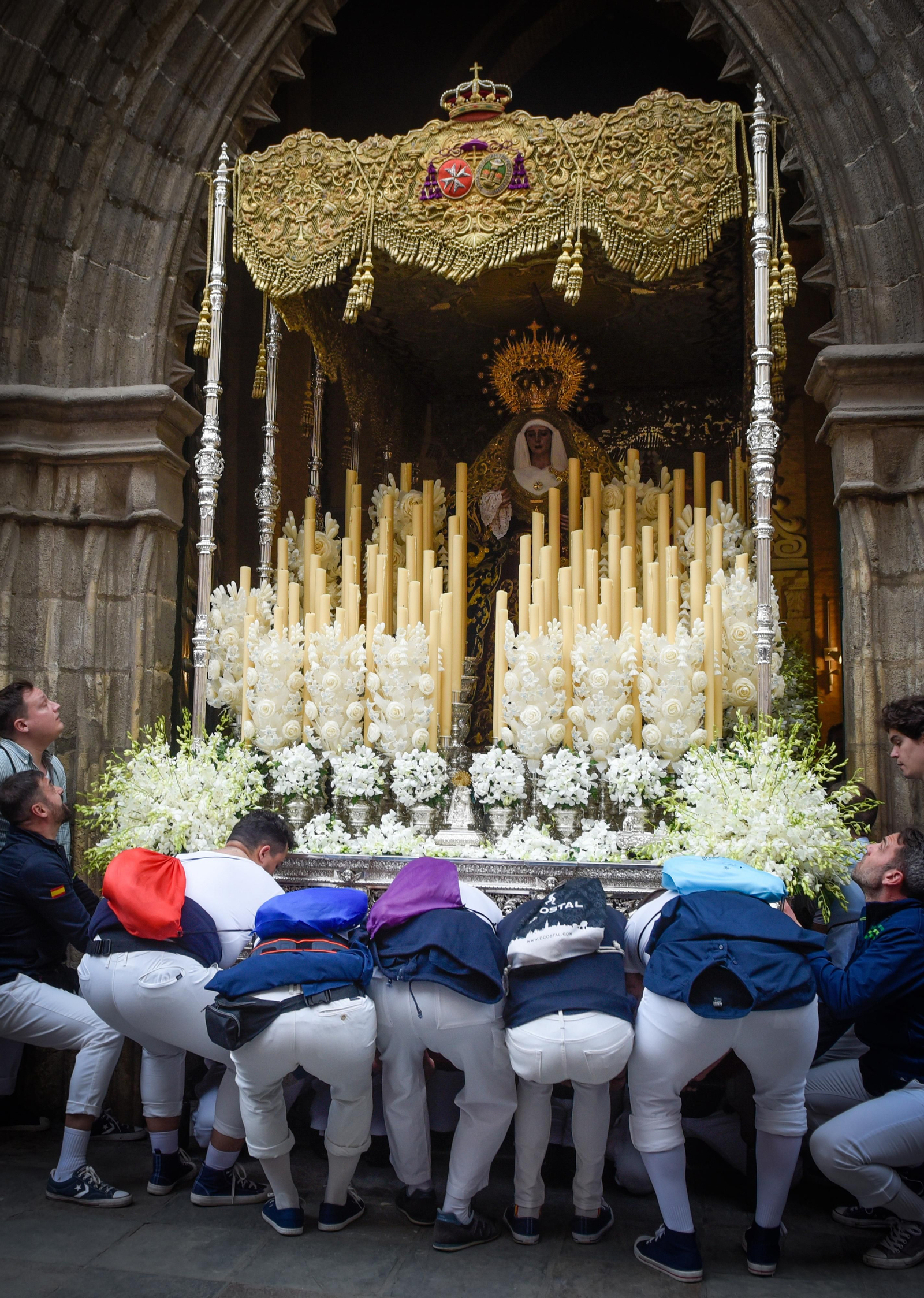 Las imágenes de la Hermandad de San Esteban en la Semana Santa de Sevilla 2024