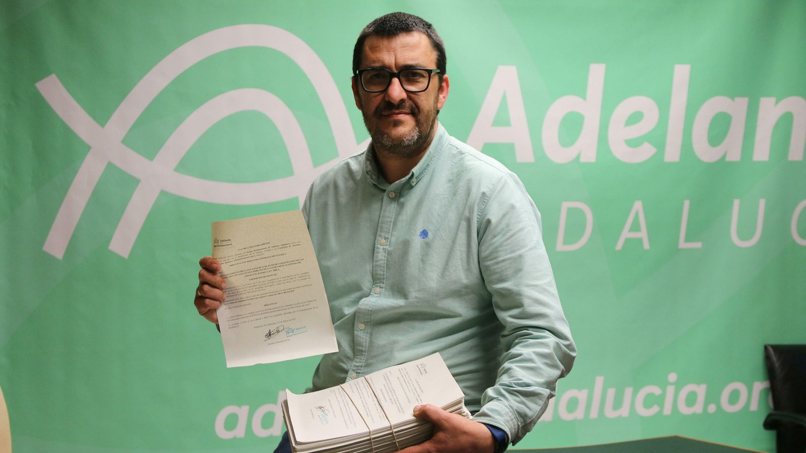 El diputado de Adelante Andalucía, Guzmán Ahumada, con las iniciativas de la Patrica El diputado de Adelante Andalucía, Guzmán Ahumada, con las iniciativas de la Patrica