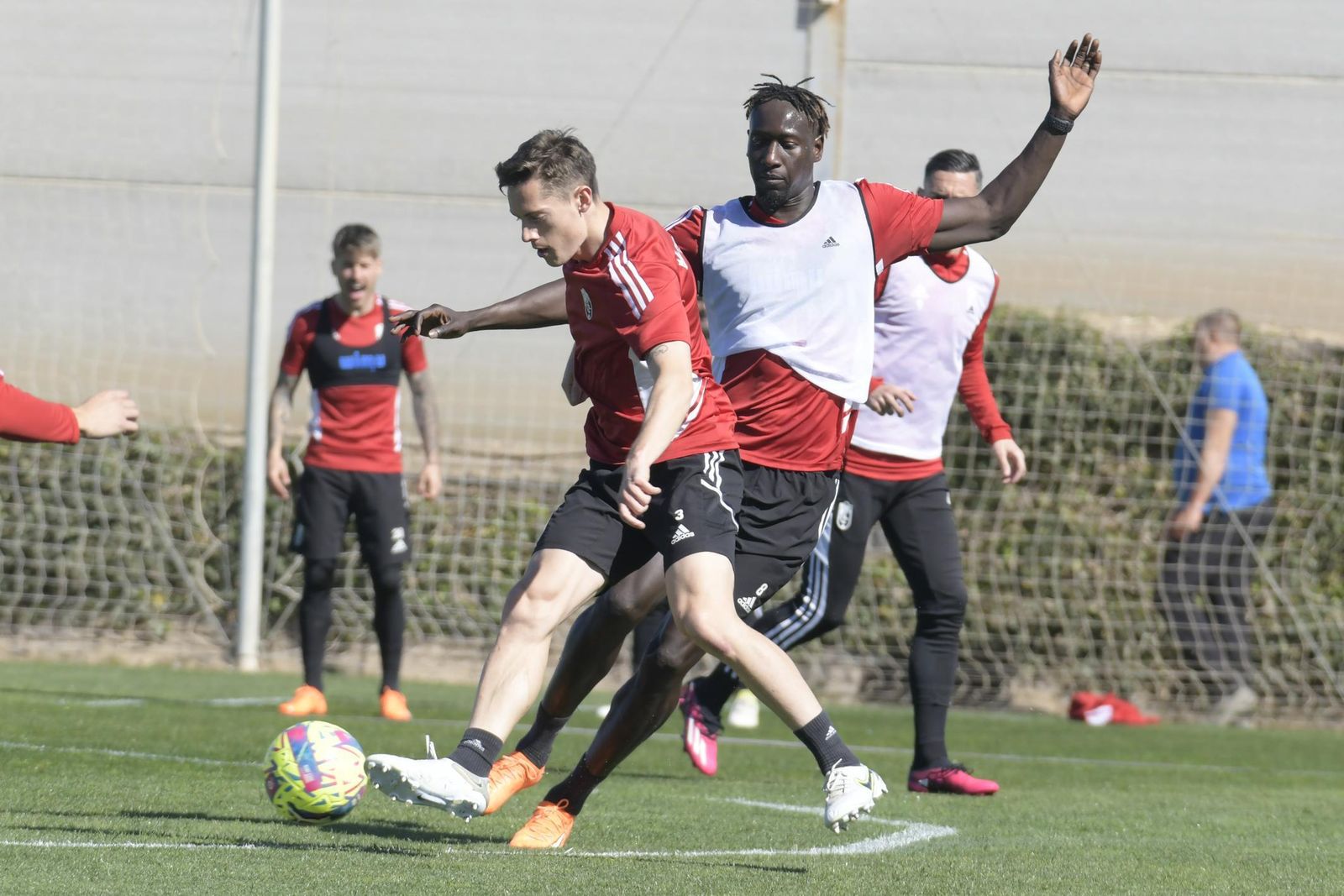 Las imágenes de la vuelta del Granada a los entrenamientos