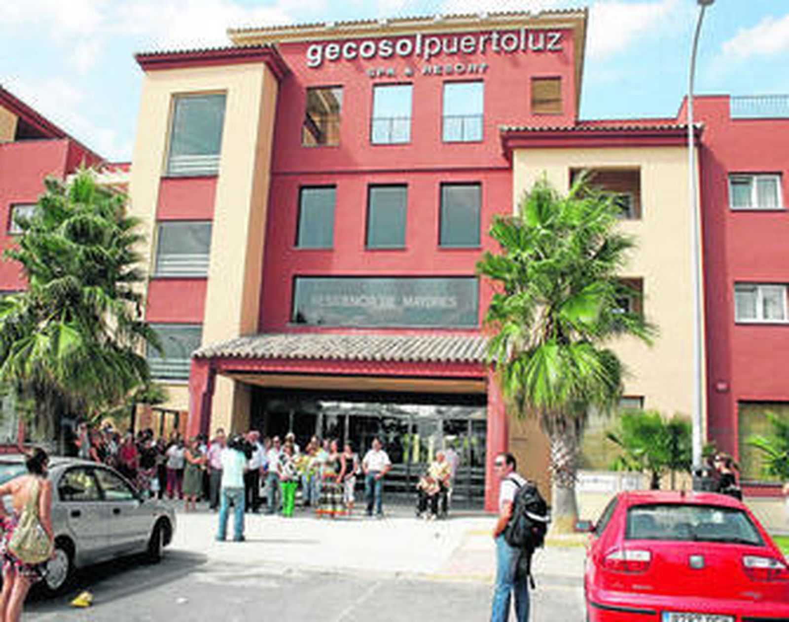 Los trabajadores de la residencia Puerto Luz, durante una de las protestas realizadas a la anterior concesionaria.