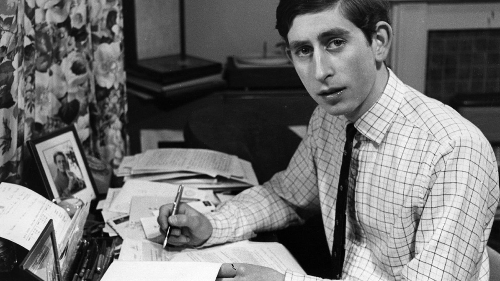 Carlos de Inglaterra, en su juventud.