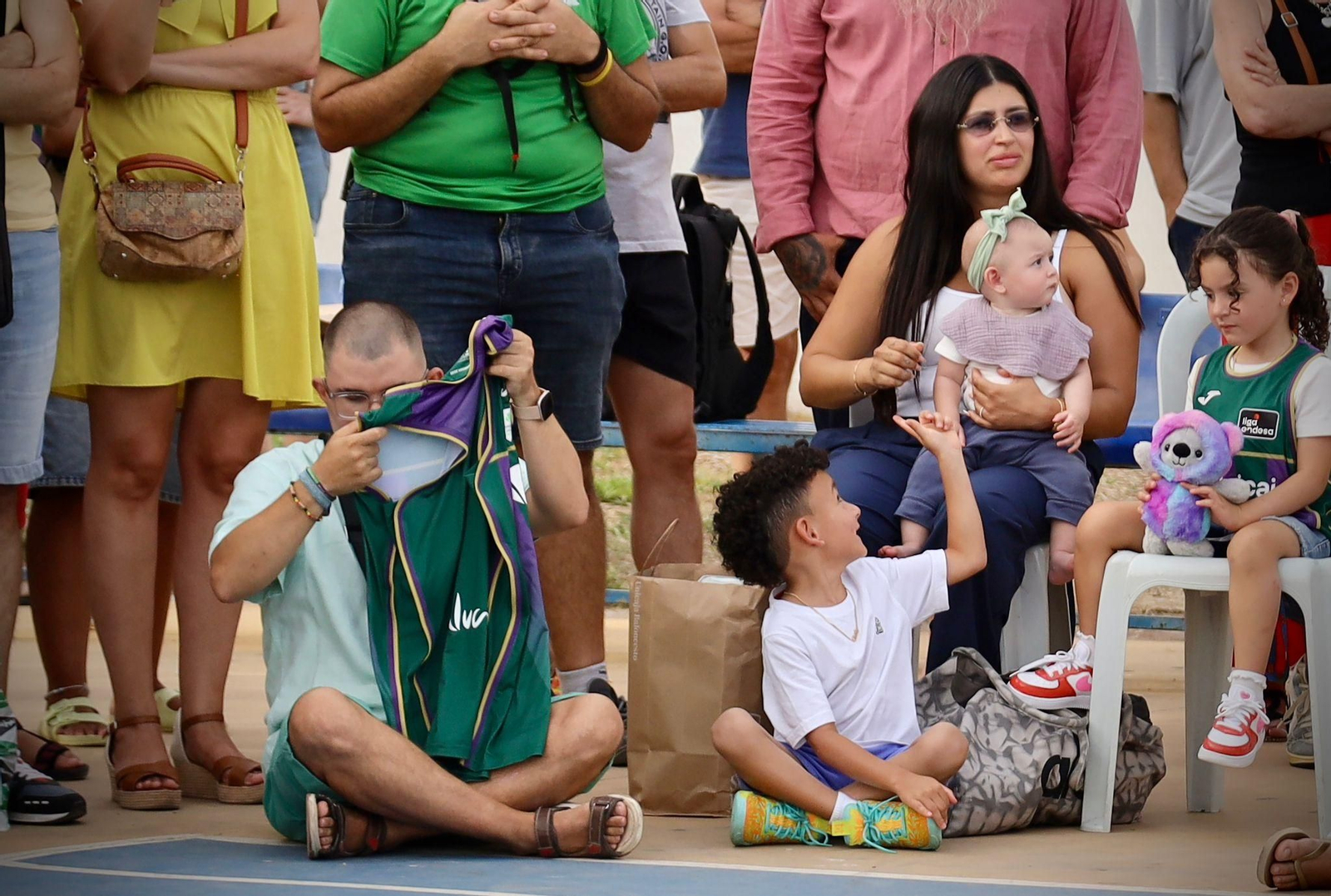 Las fotos de la espectacular presentación de Chris Duarte con el Unicaja en el Parque del Oeste