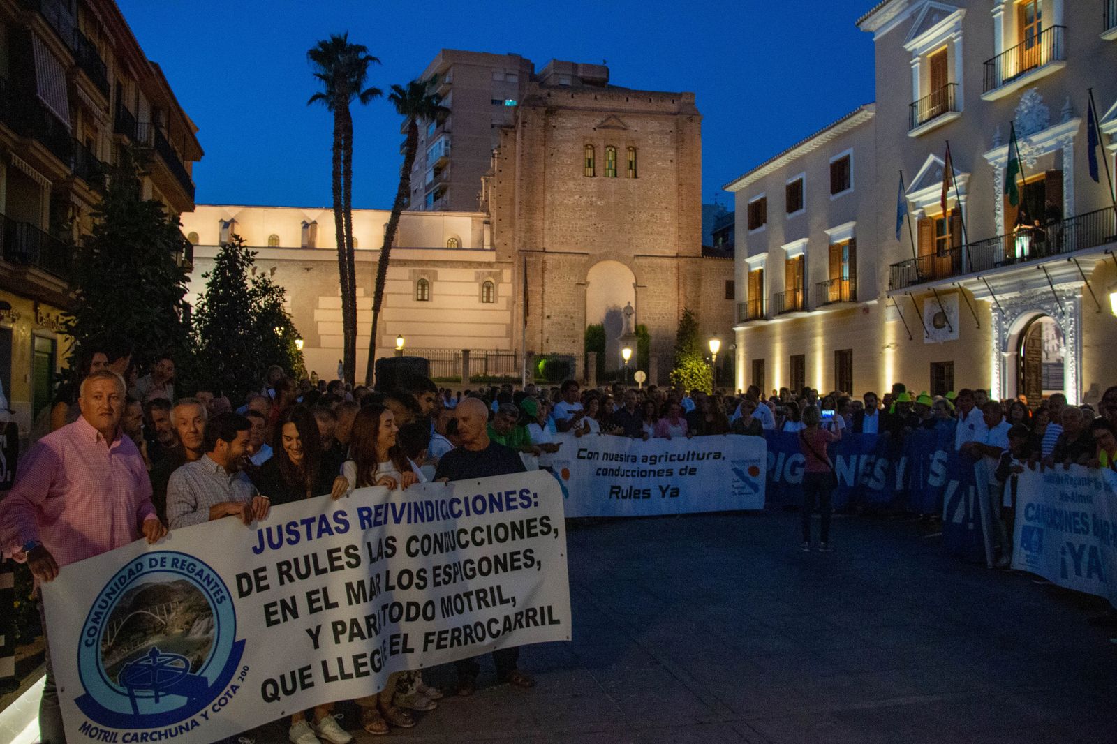 Manifestación por las infraestructuras de la Costa de Granada