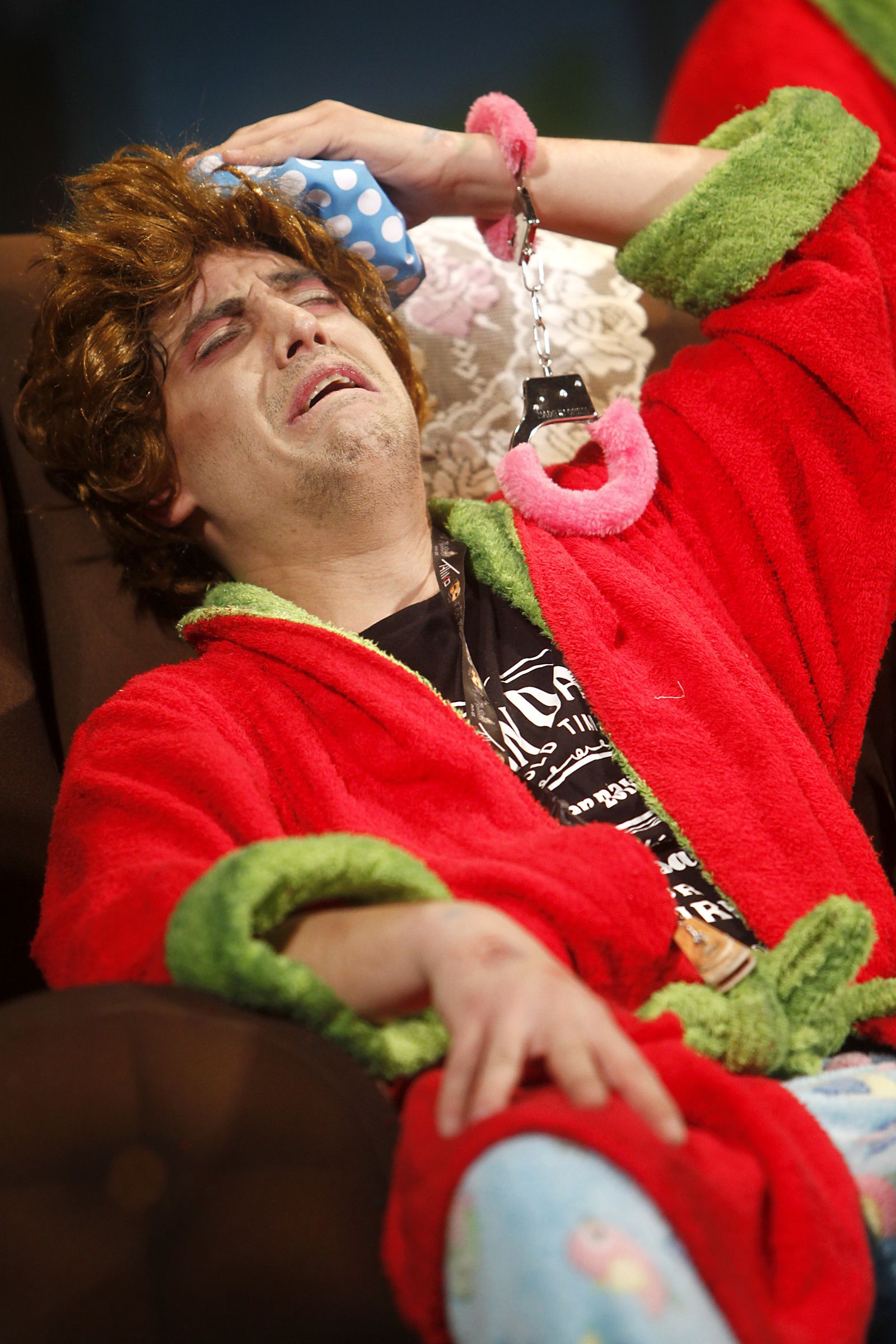 Las imágenes de la décimo sexta función de clasificatorias