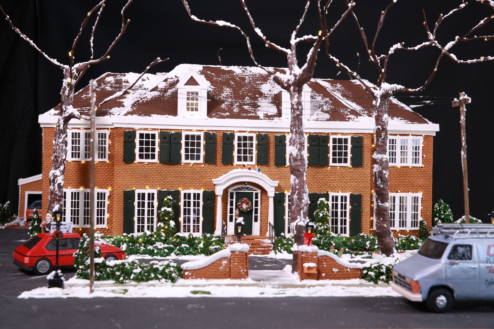 La recreación en tarta de la casa de los McCallister.