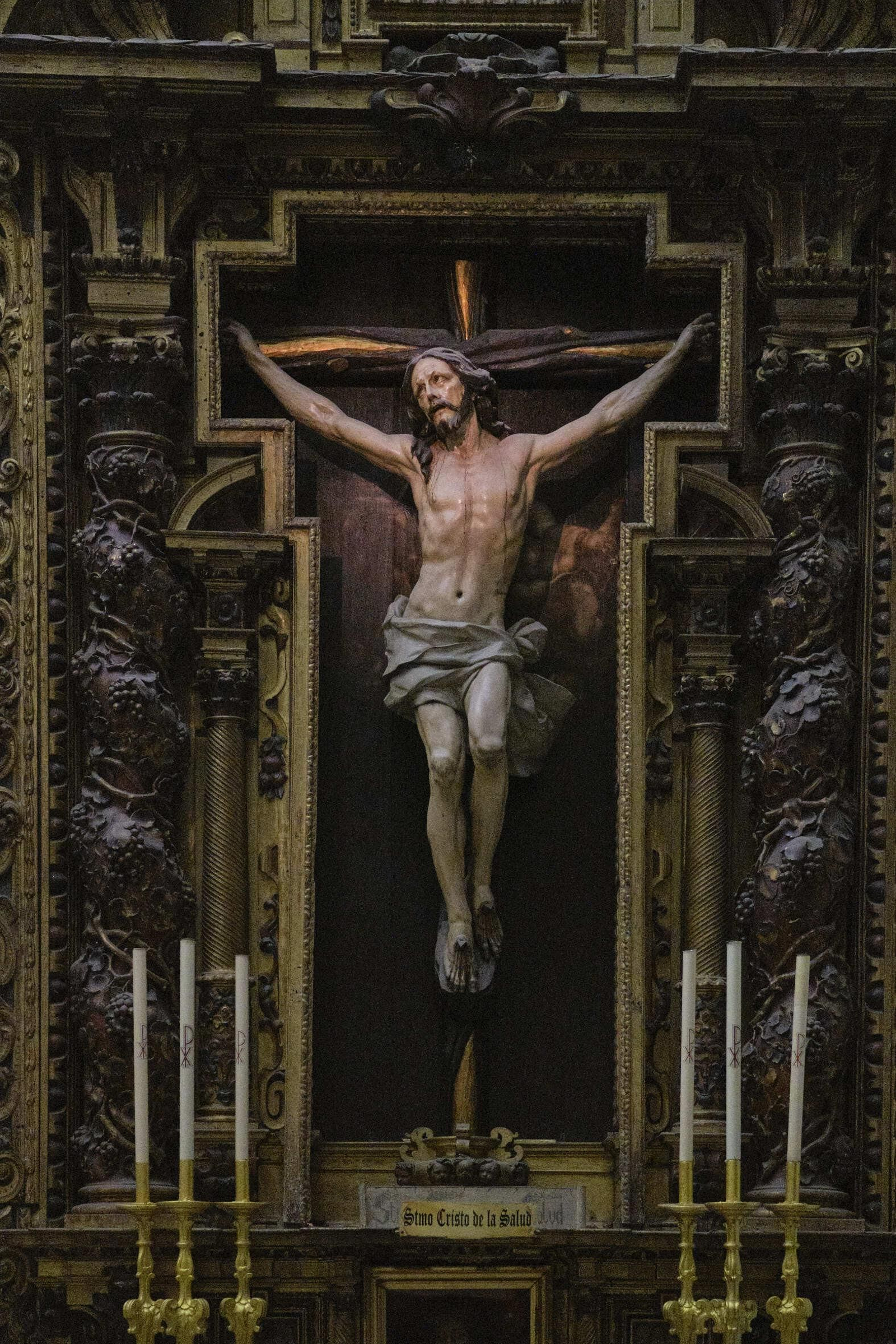 El Cristo de la Salud en la iglesia de Santiago.