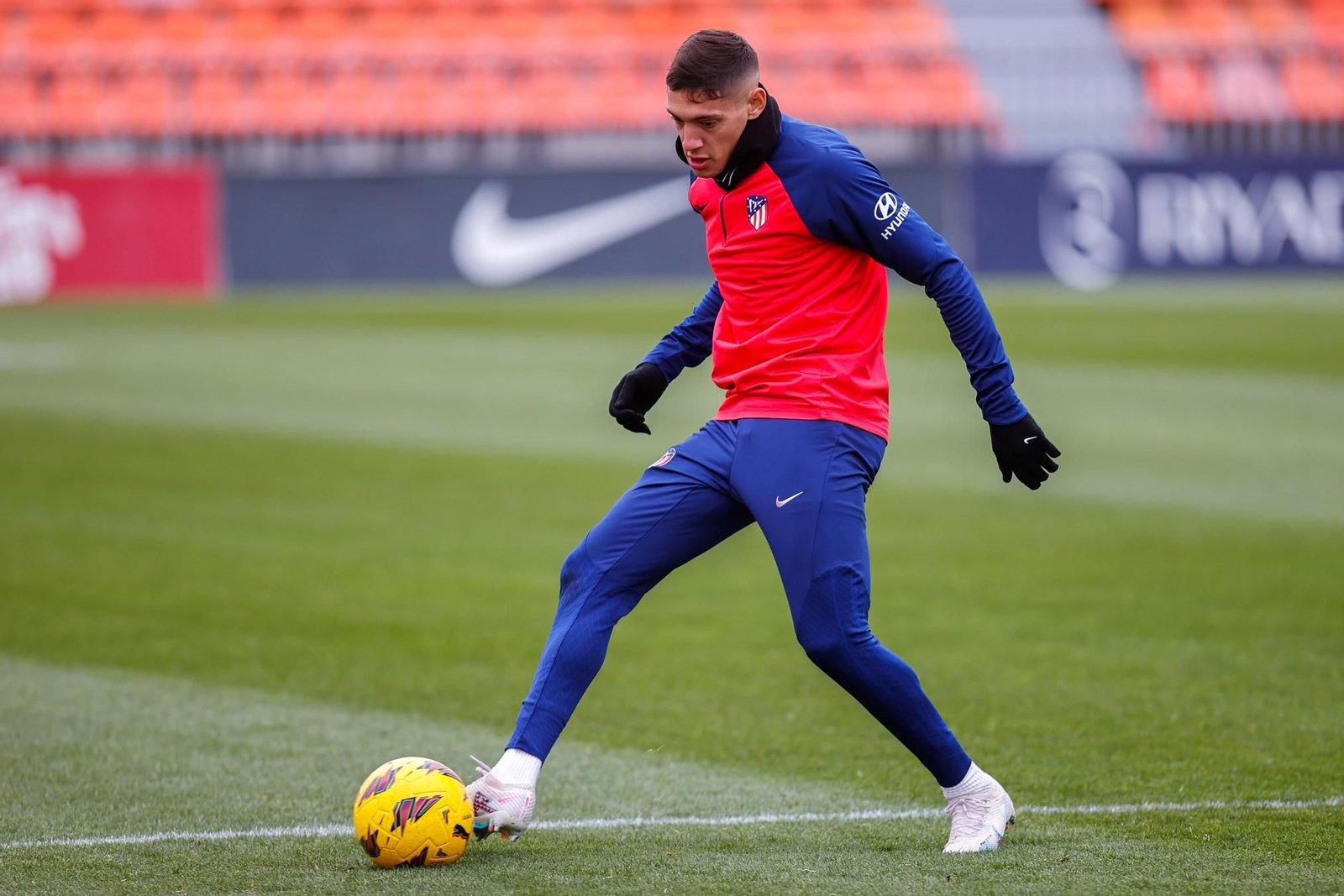 Nahuel Molina en la sesión del viernes del Atlético. Nahuel Molina en la sesión del viernes del Atlético.