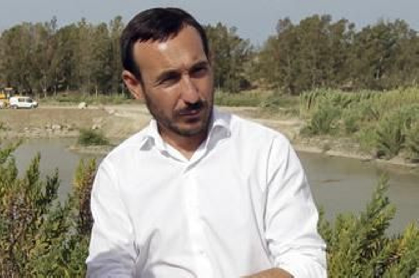 Fernando López Gil, ayer durante su visita a las obras del azud de El Portal. /Miguel Ángel González Fernando López Gil, ayer durante su visita a las obras del azud de El Portal. /Miguel Ángel González
