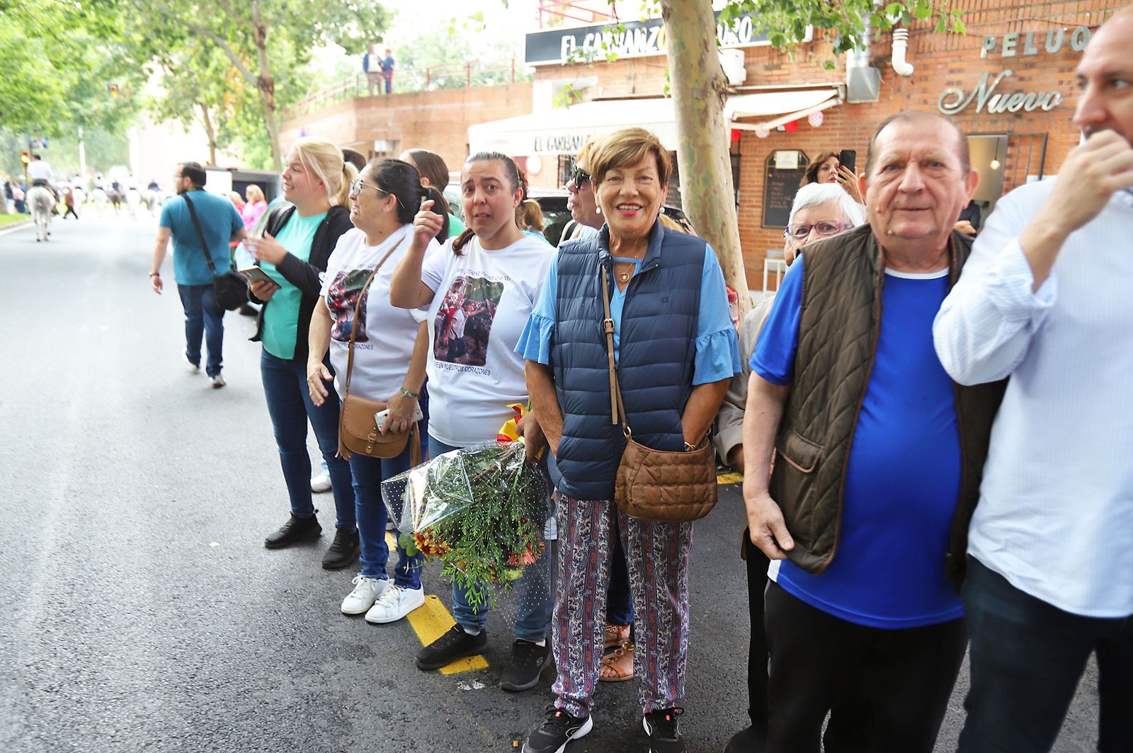 El Rocío 2023: Imágenes de la Hermandad de Emigrantes en su salida de Huelva