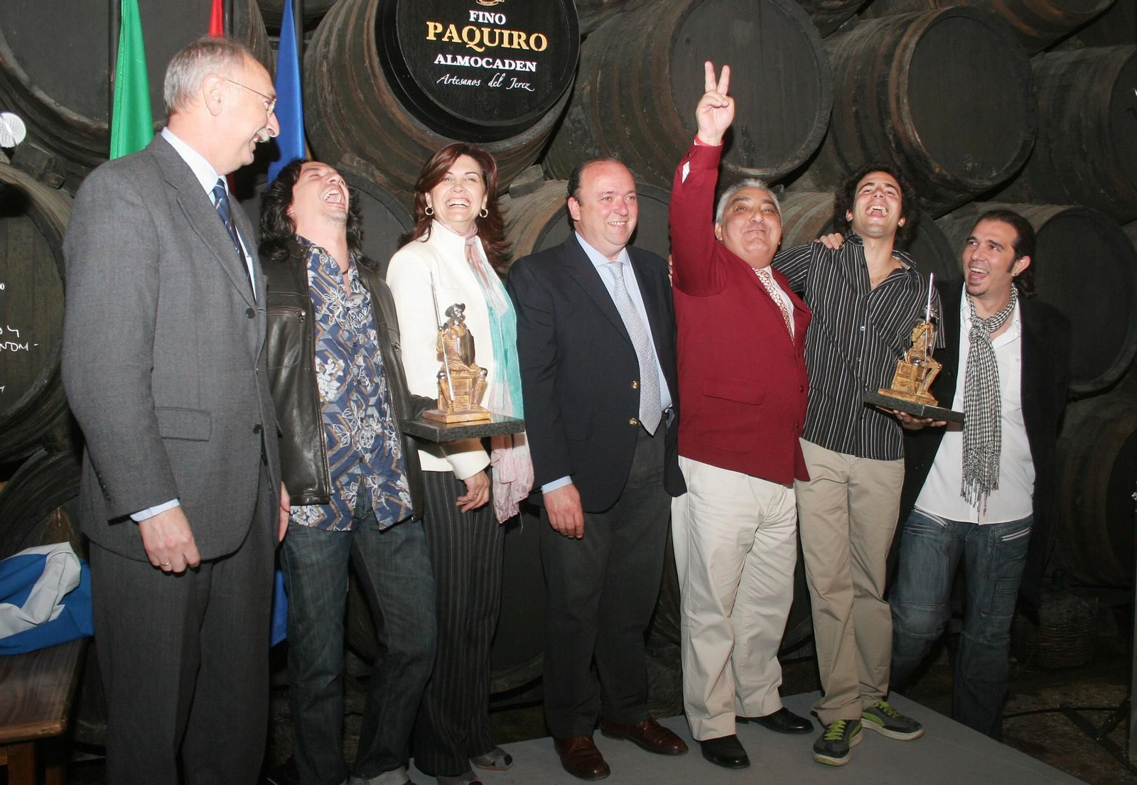 Los Delinqüentes Marcos del Ojo y Diego Pozo, con Antonio Fernández, Loli Barroso, Juan González, Paco Flores y David Gallardo.