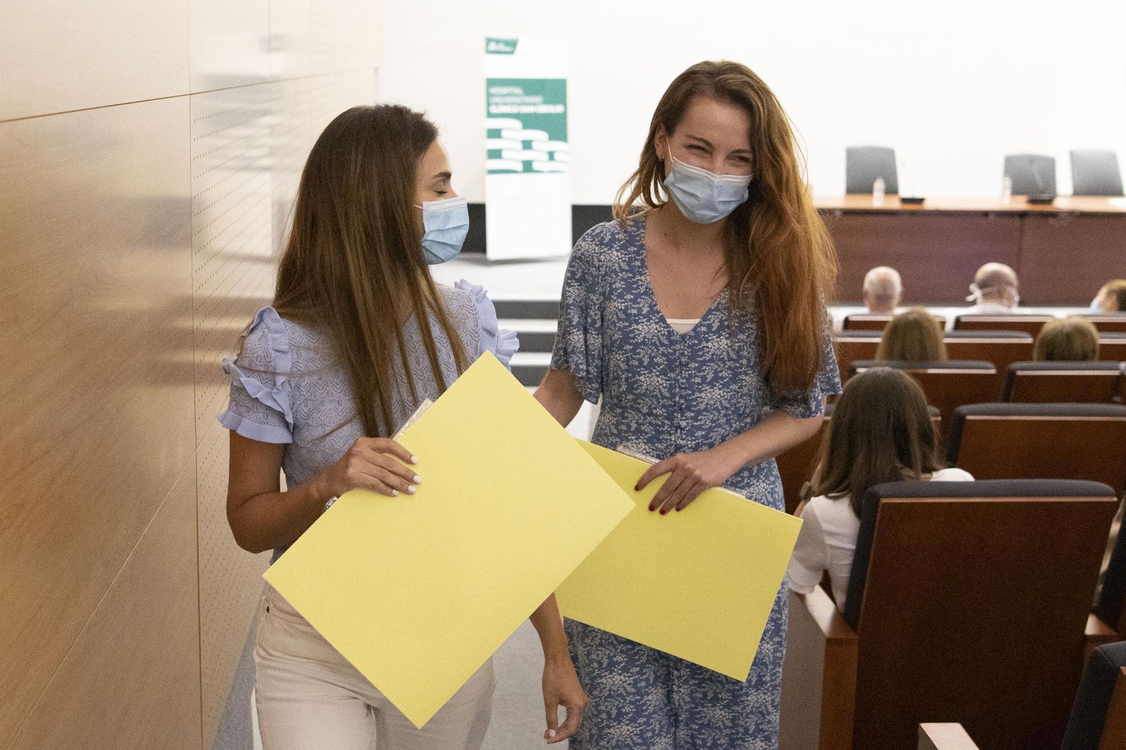 Así ha sido el acto de despedida a los Especialistas Internos Residentes del Hospital San Cecilio de Granada