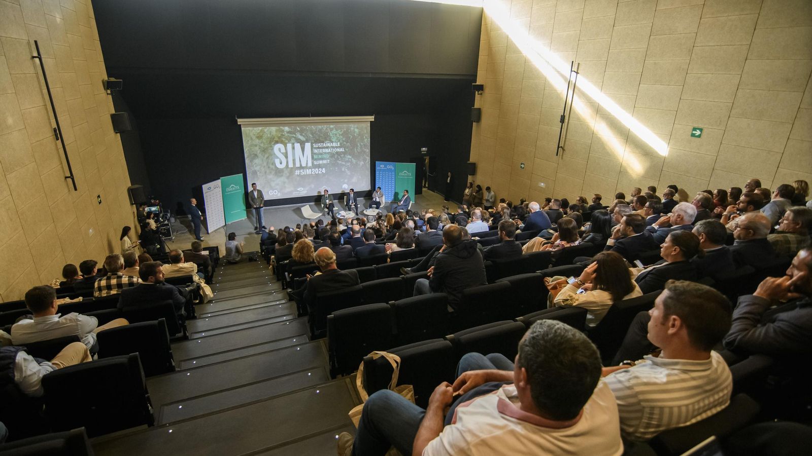El objetivo es recuperar la credibilidad, confianza y ética de los proyectos mineros sostenibles. El objetivo es recuperar la credibilidad, confianza y ética de los proyectos mineros sostenibles.