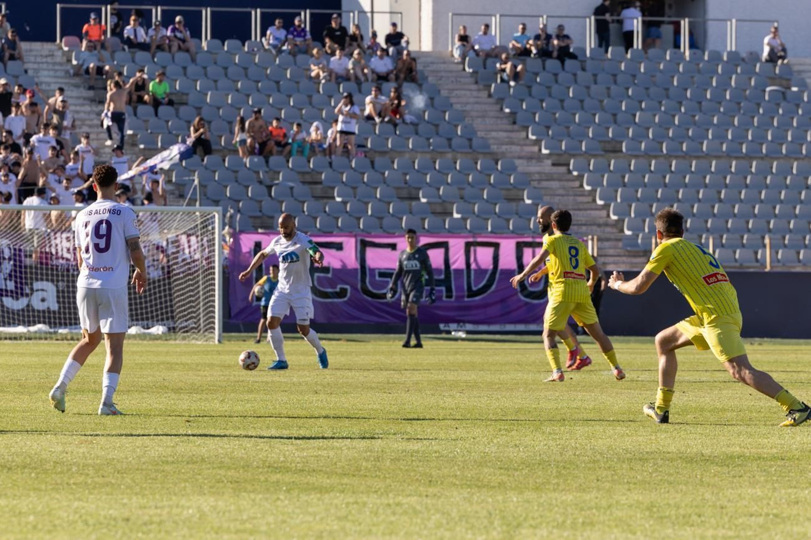 Las mejores imágenes del Real Jaén - CD Huétor Tájar Las mejores imágenes del Real Jaén - CD Huétor Tájar