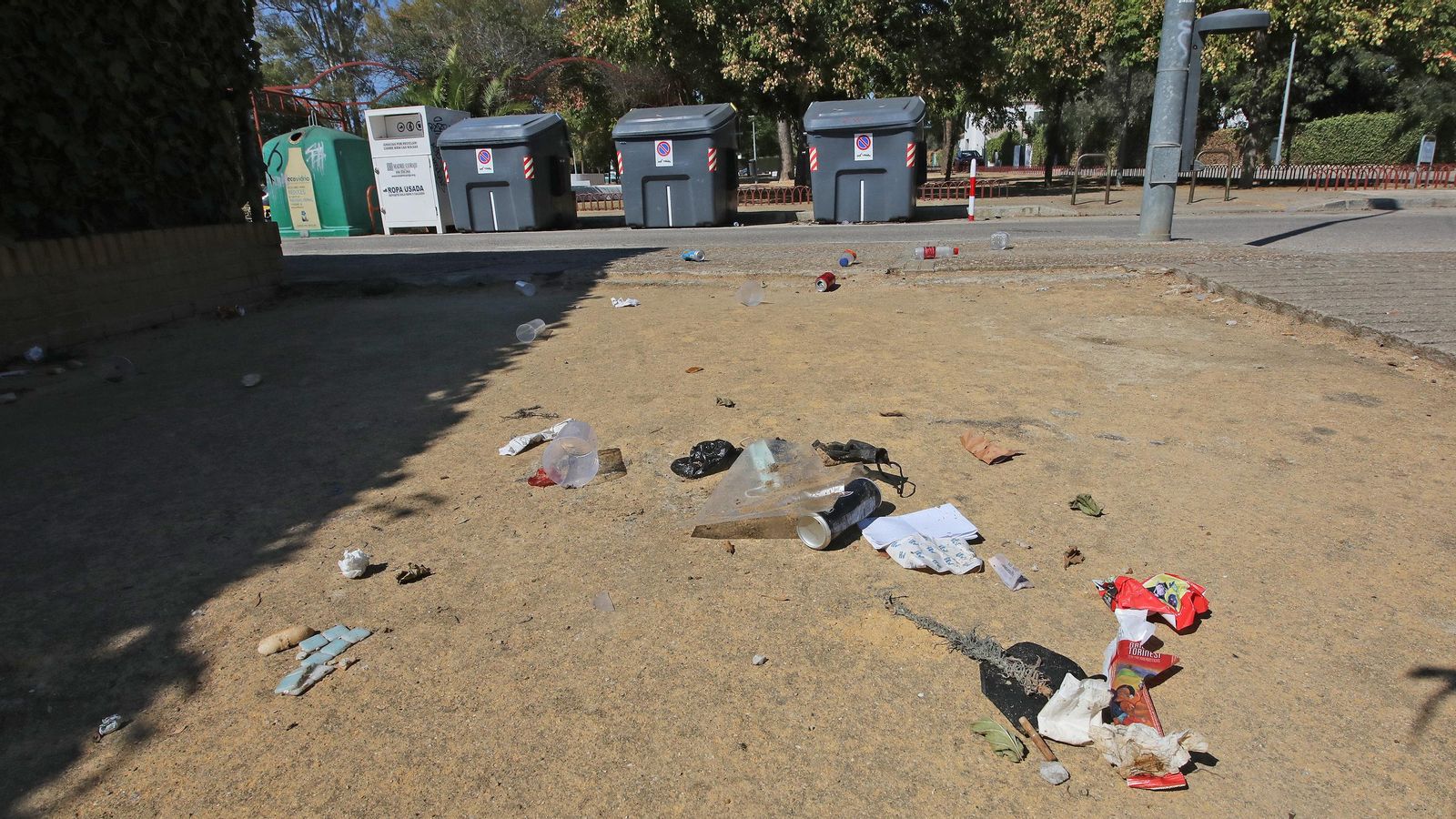 Estado de la zona de 'El Cuco' tras el botellón