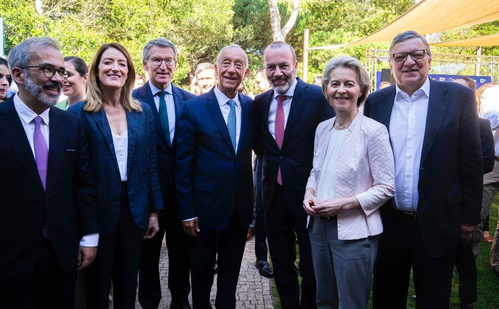 Alberto Núñez Feijóo, en Cascais junto a los representantes más significativos del Partido Popular Europeo.