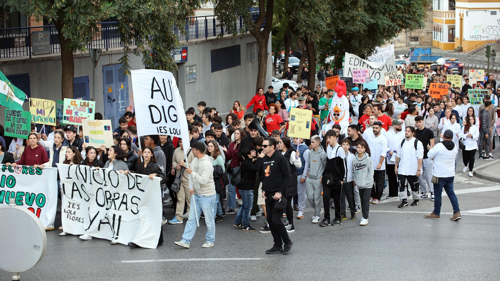 Imágenes de la manifestación del IES Lola Flores contra las prefabricadas en Jerez